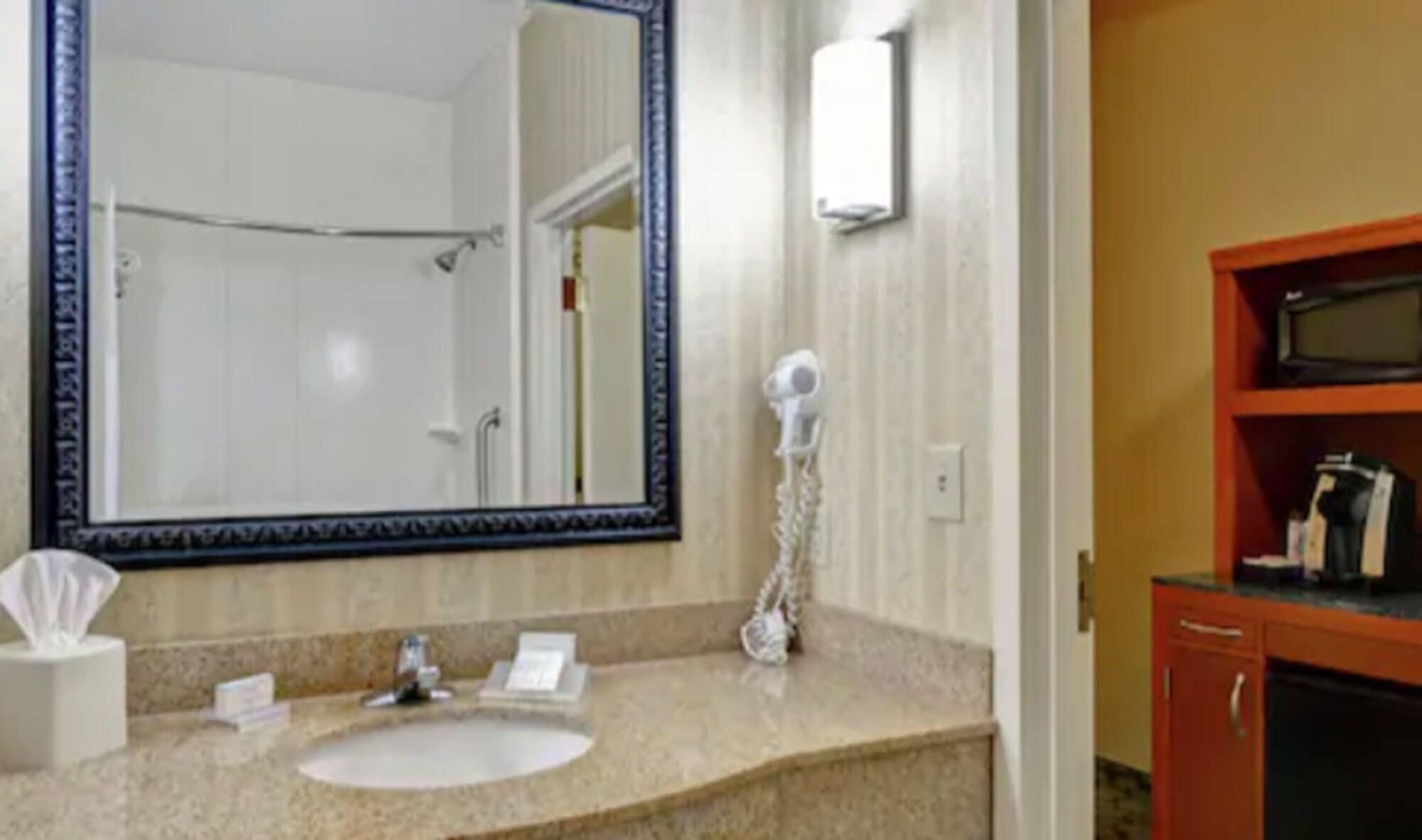 Hilton Garden Hotel 3*